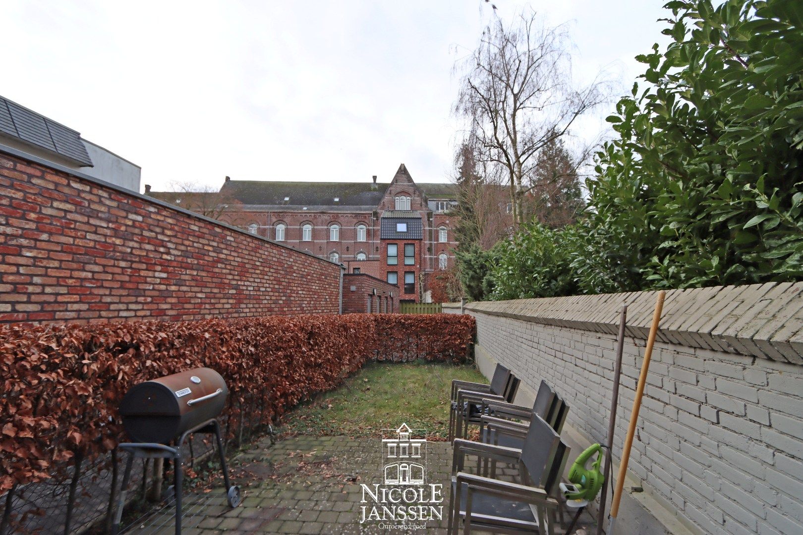 Nieuwbouwwoning met tuintje foto 14