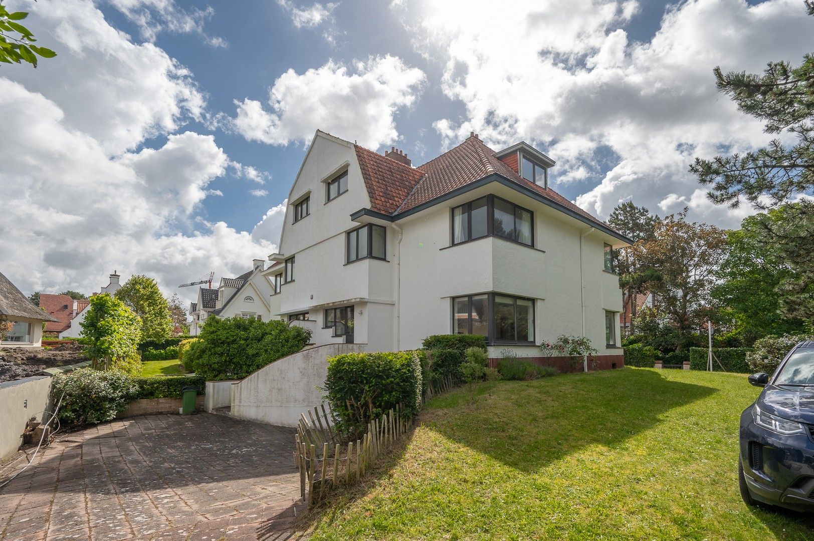 Karaktervolle villa ideaal rustig gelegen in een paadje vlakbij het Dominicanenkerkje in hartje het Zoute. foto 27