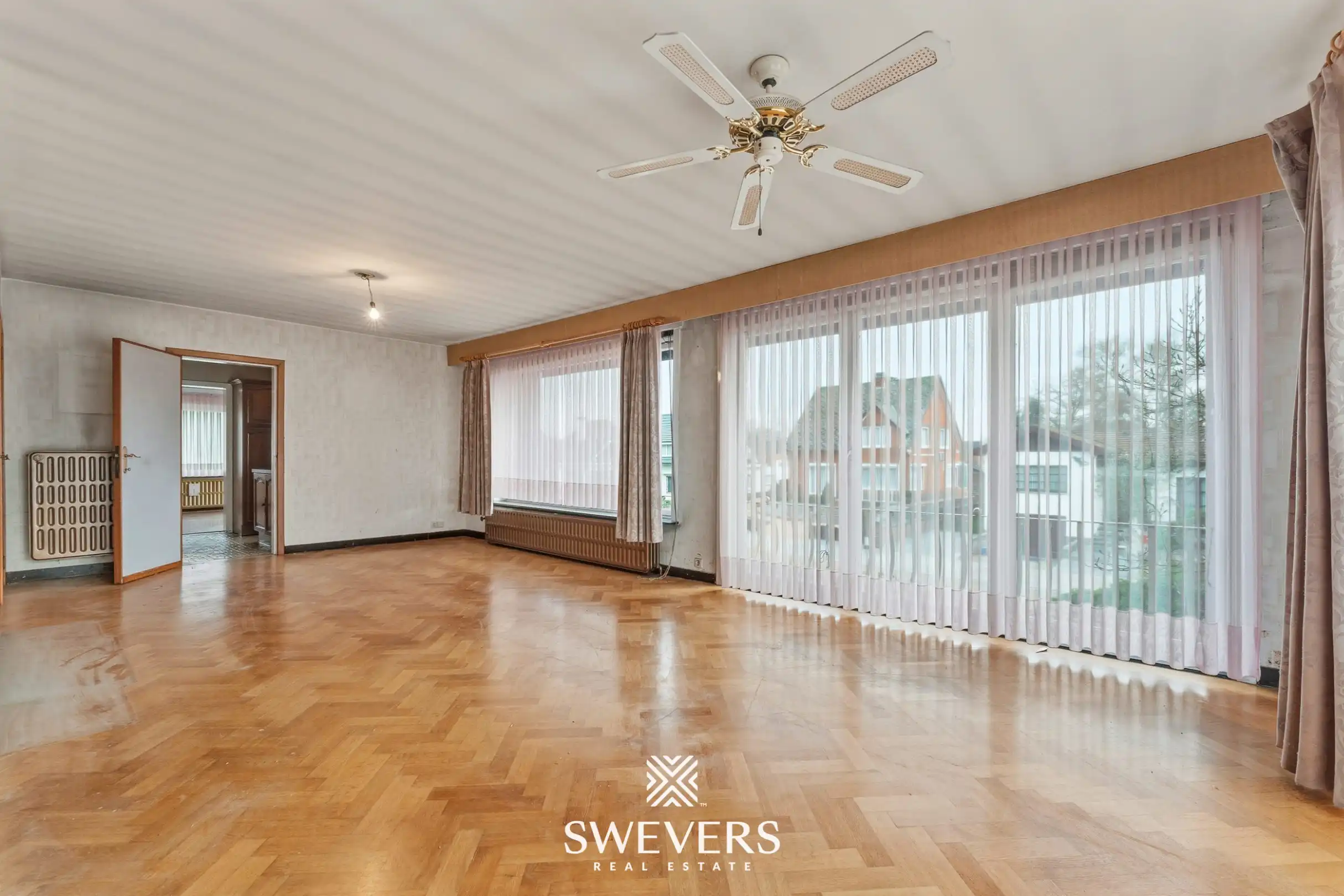 Bel-etage woning, 3 slpk, met aansluitende weide en vergunde stallingen en aparte weide, in totaal op 85a52ca foto 4