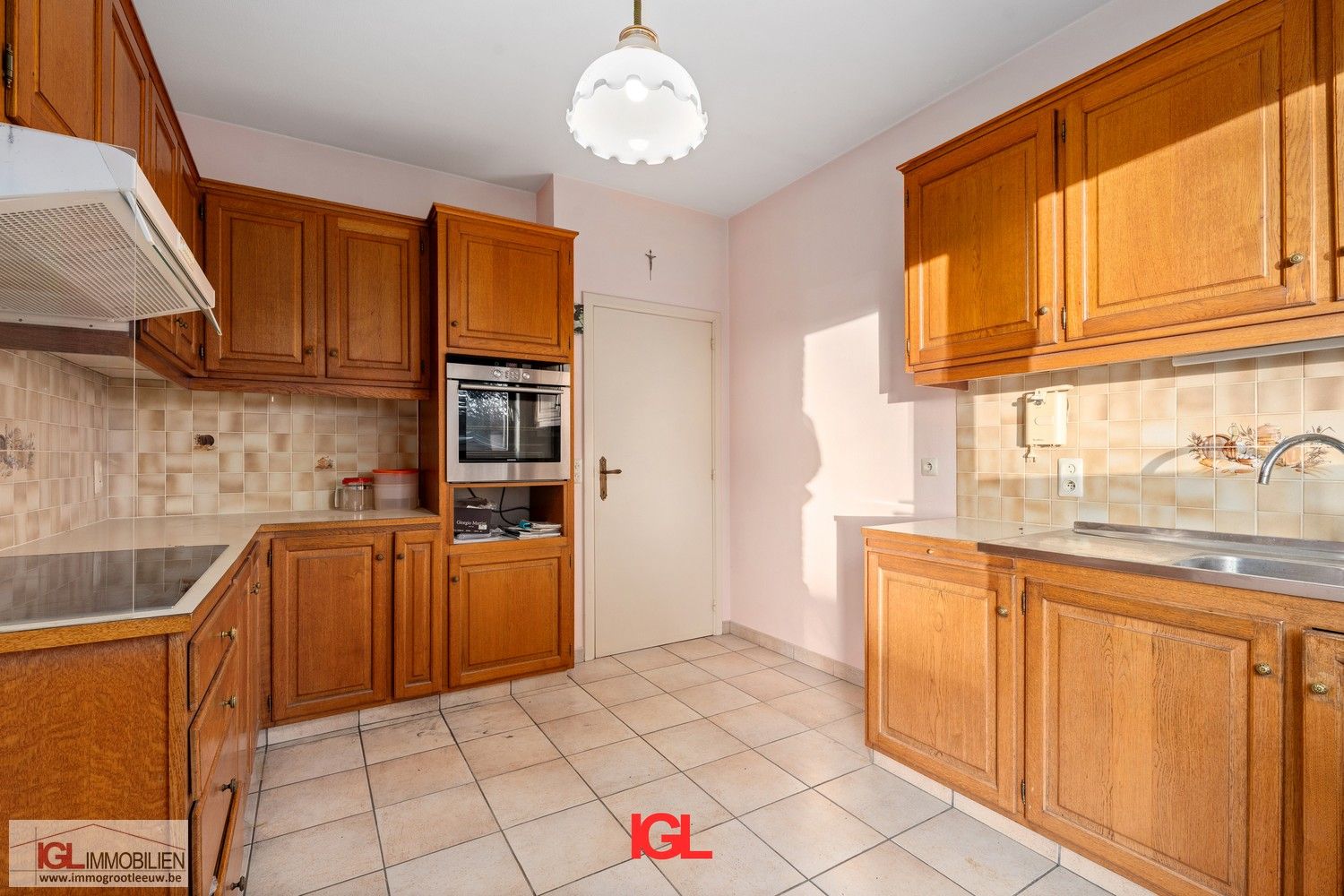 Charmante vrijstaande villa op toplocatie in Sint-Pieters-Leeuw foto 3