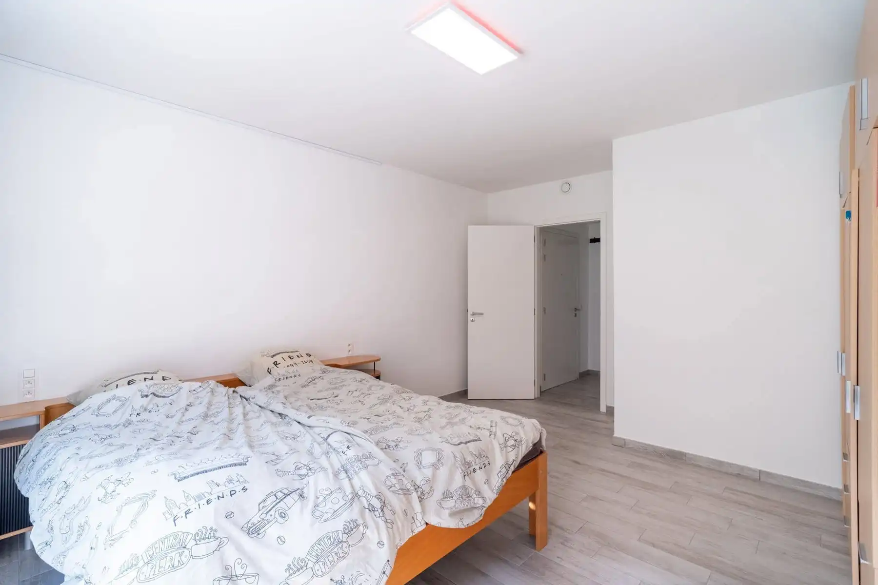 Instapklaar appartement met 2 slpks, terras en staanplaats foto 16