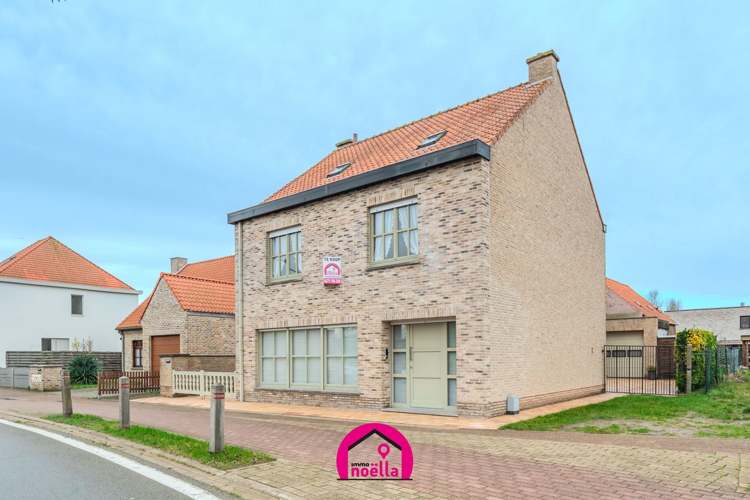 TE KOOP RUIME WONING TE DE PANNE! foto {{pictureIndex}}