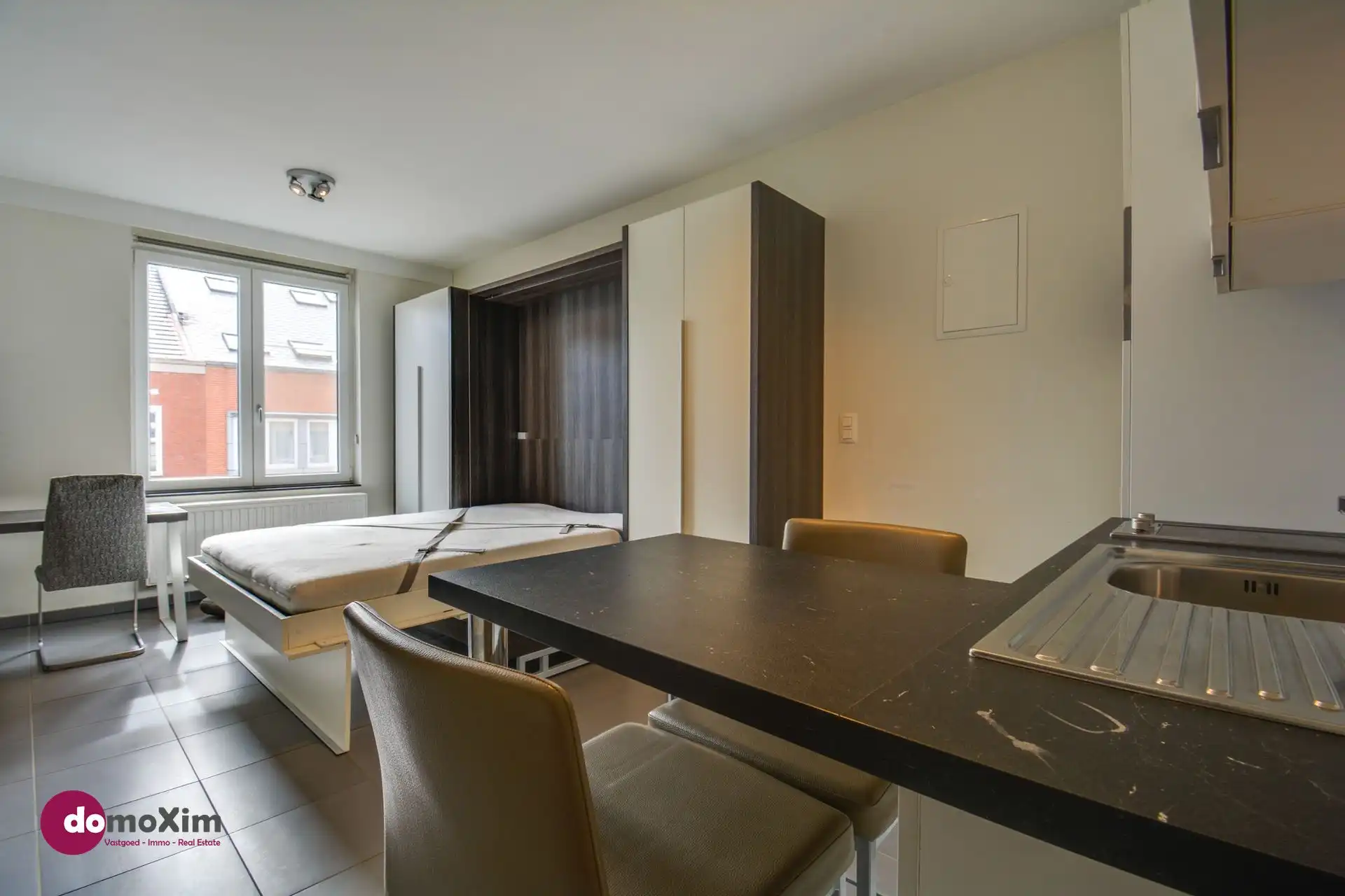 Moderne gemeubelde studio, geschikt voor één persoon, in het centrum van Leuven foto 3