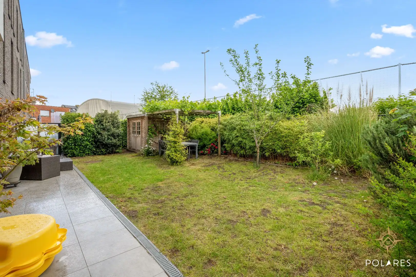 Instapklaar en energiezuining appartement met zonnige tuin en staanplaats foto 22