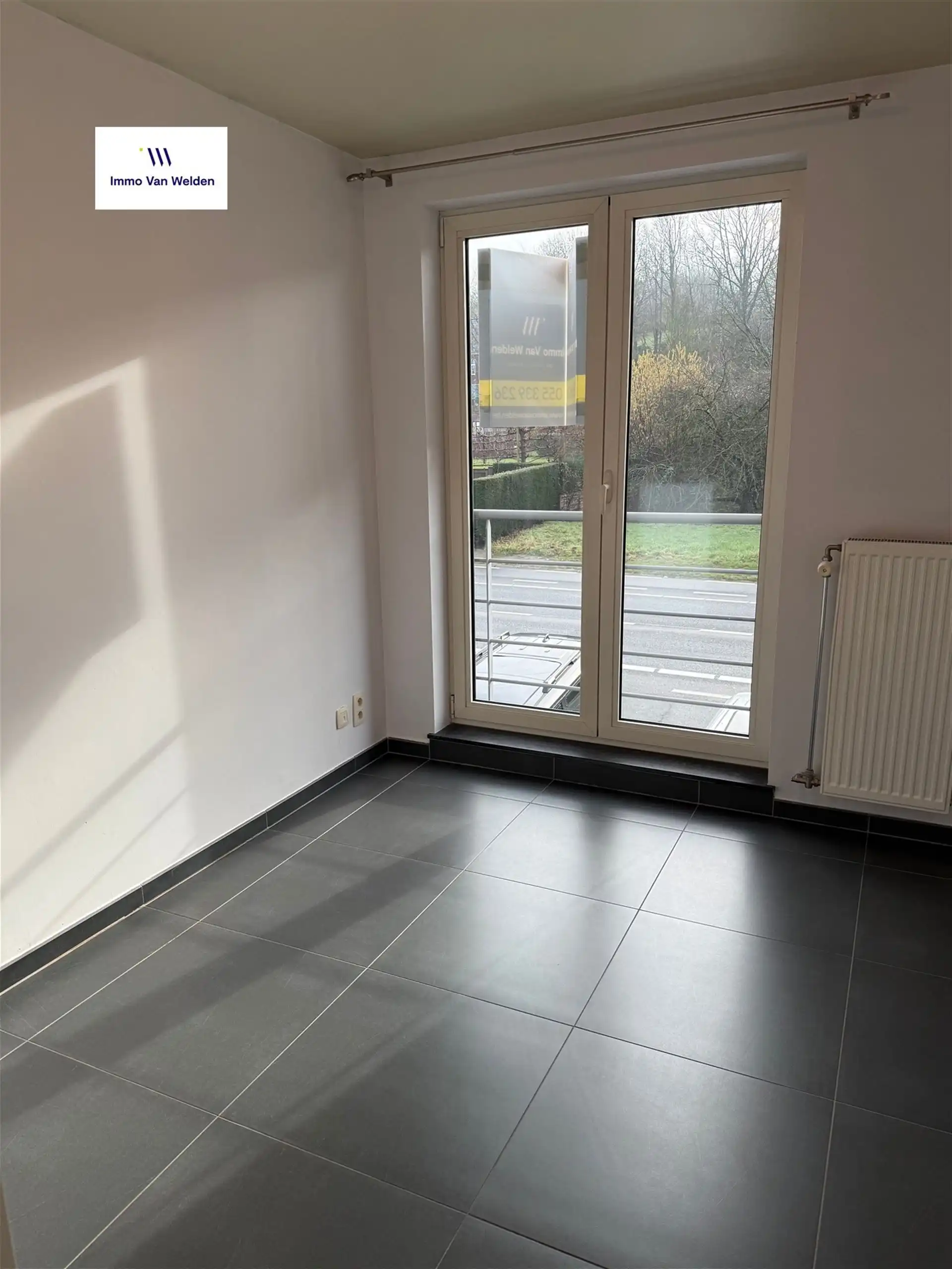 Stijlvol appartement met 2 slaapkamers, terras en garage foto 13