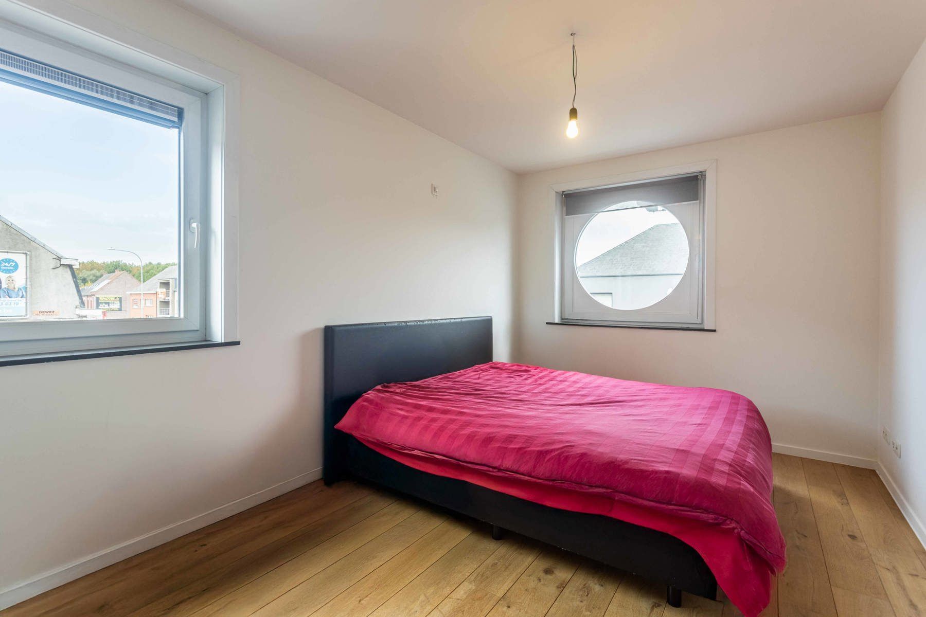 Mooi appartement met terras en garage ! foto 9