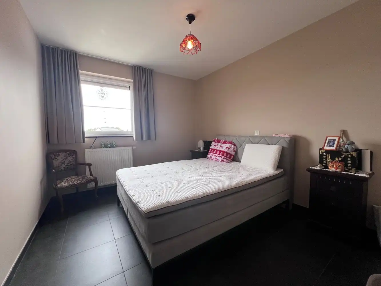 Appartement met 2 ruime slaapkamers en garage. foto 6