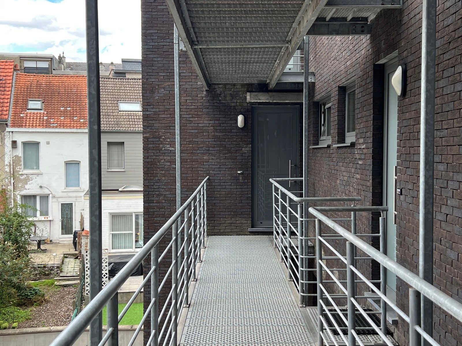 INSTAPKLAAR TWEESLAAPKAMER-APPARTEMENT TE HUUR CENTRUM ASSE foto 2