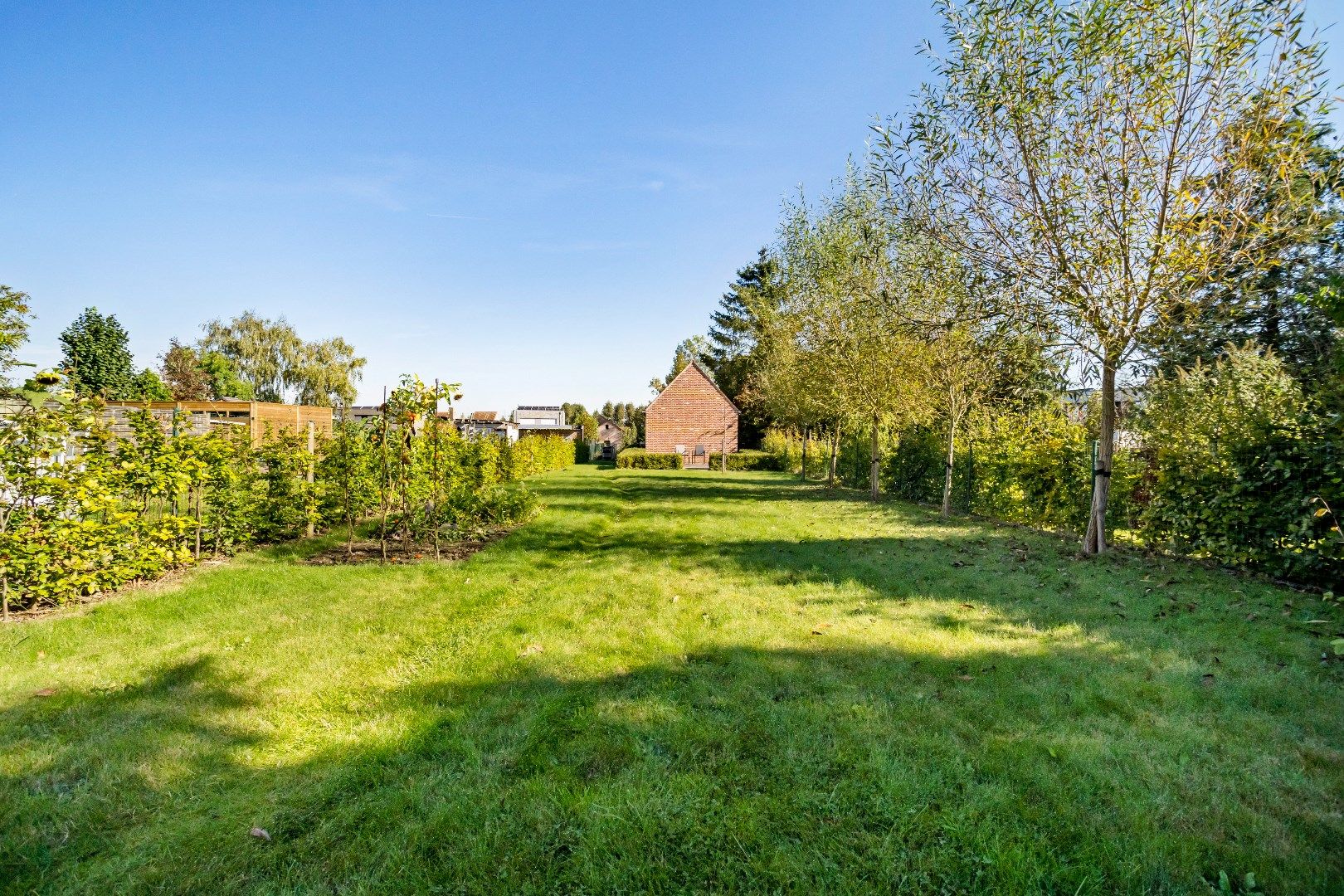 Deze prachtige woning werd 10 jaar geleden volledig gerenoveerd en biedt een moderne en comfortabele leefomgeving. foto 23