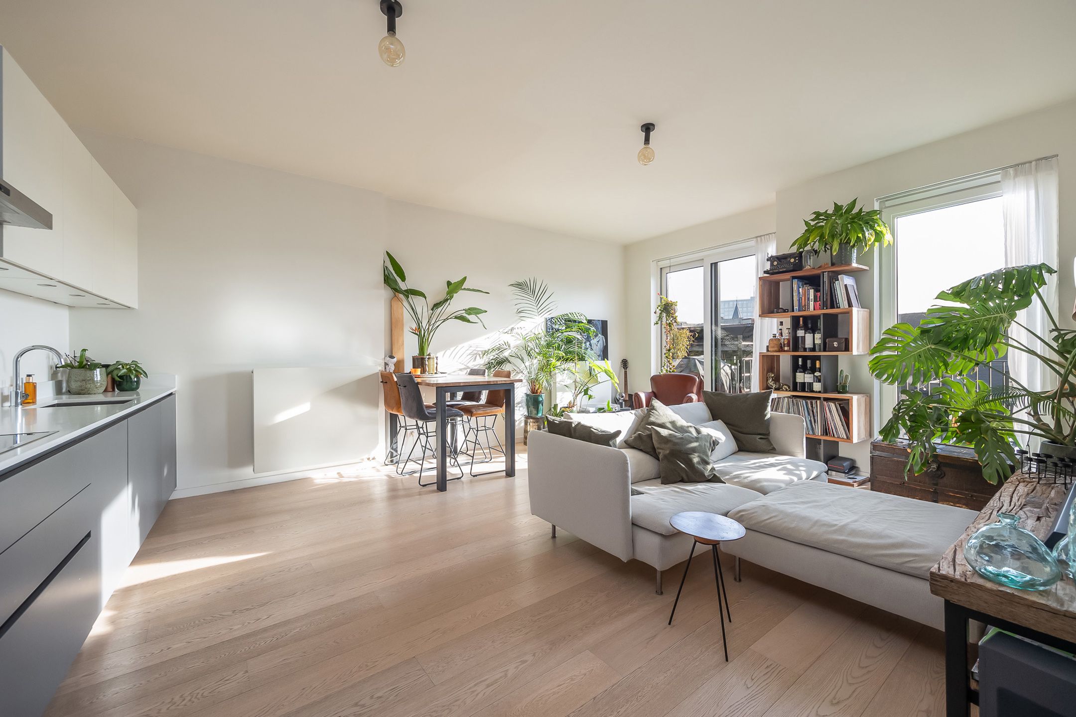 ANTWERPEN - Lichtrijk appartement met zonnig terras van ca. 10M2 foto 3