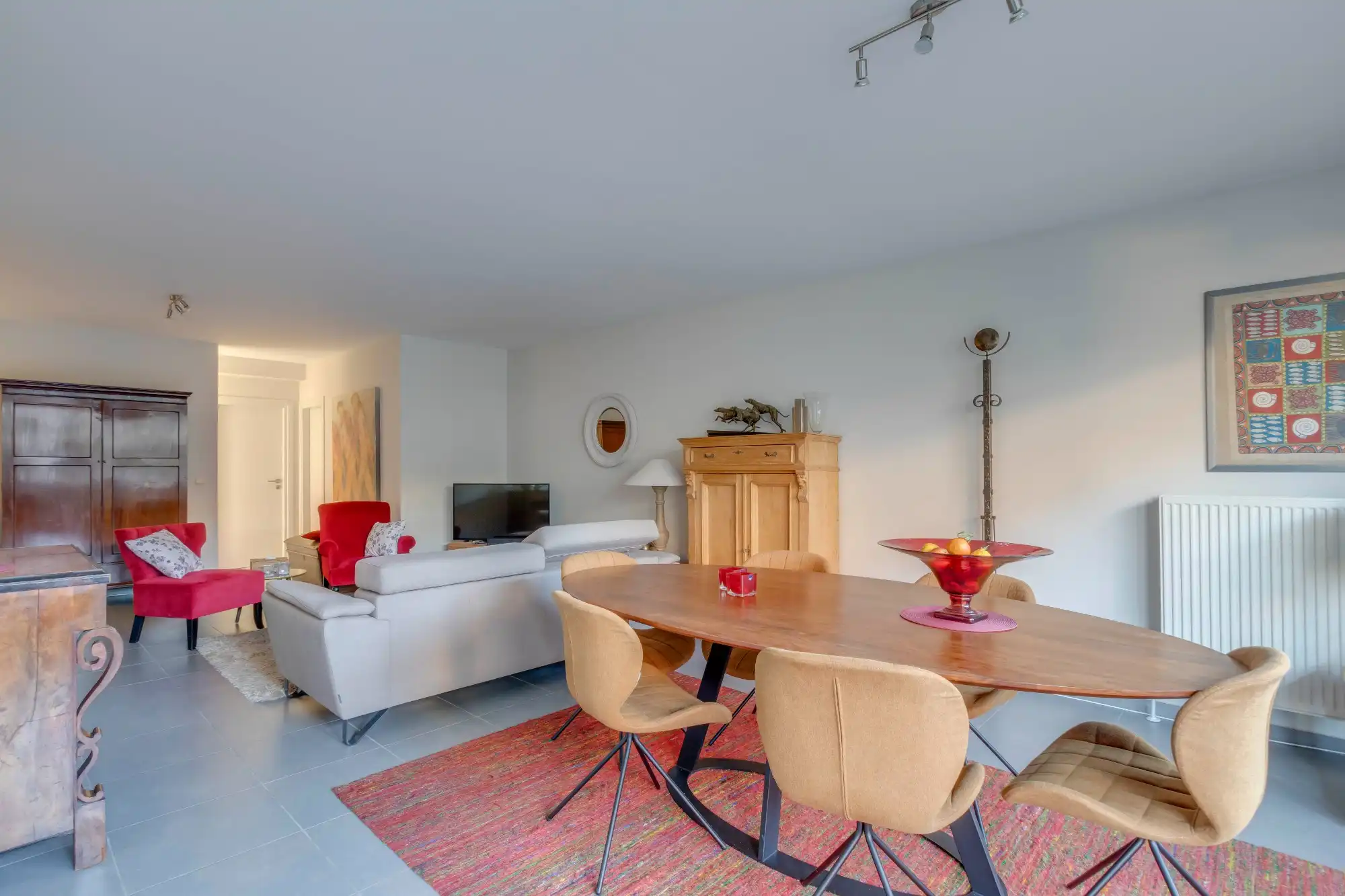 Ruim duplexappartement (123 m²) met 3 slaapkamers, 3 terrassen en autostaanplaats inclusief op toplocatie nabij station Sint-Niklaas foto 8