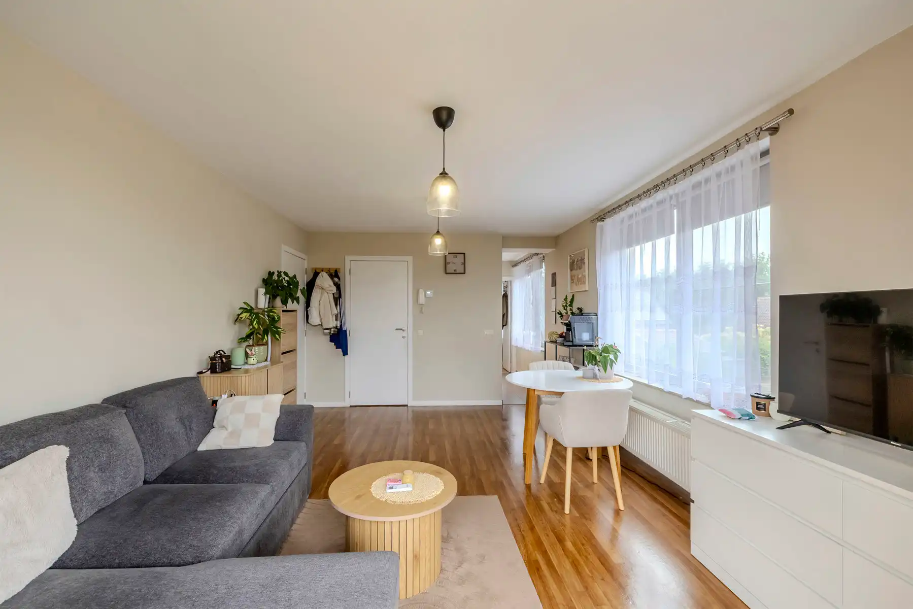 Instapklaar 1-slaapkamerappartement in Minderhout foto 6