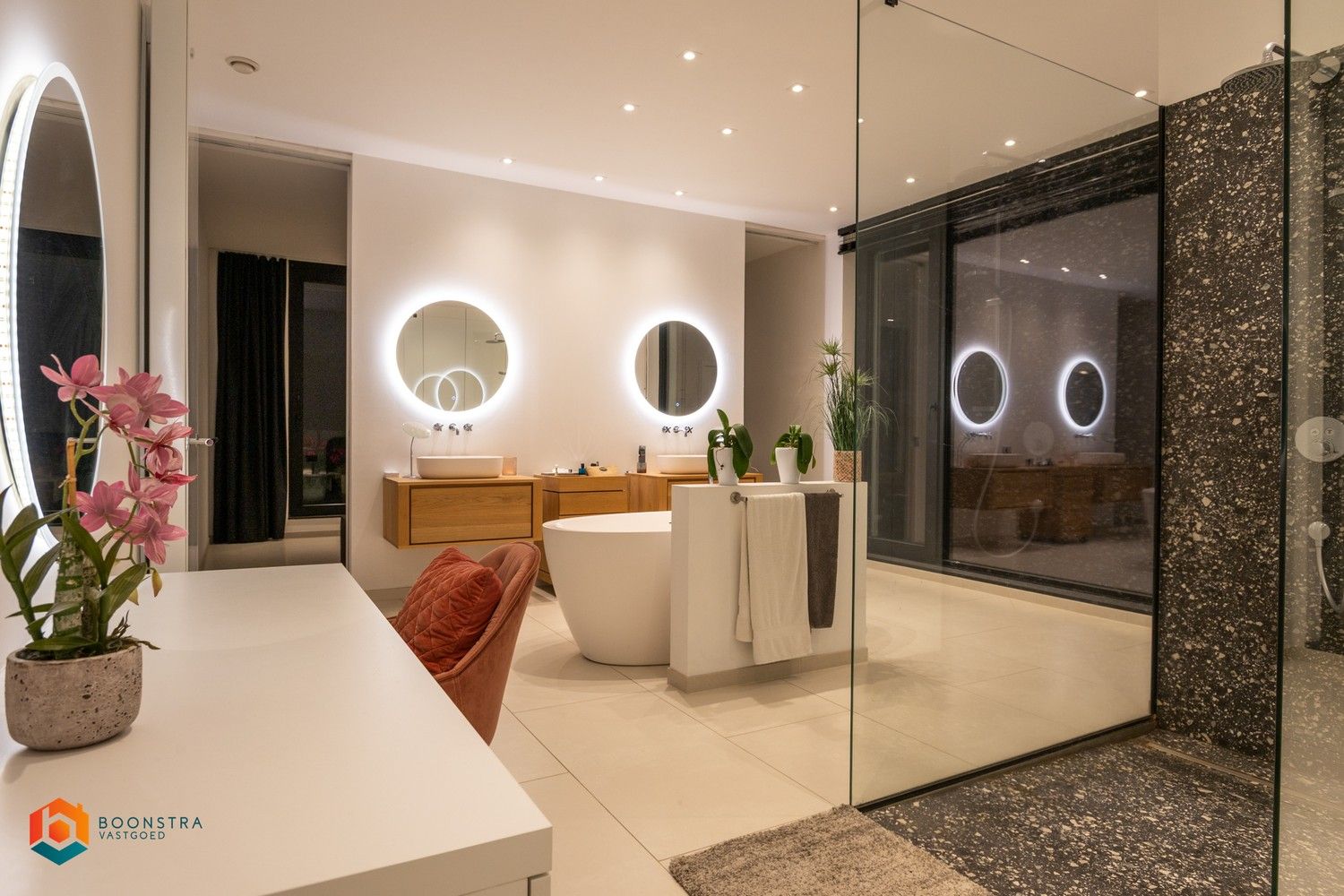 Exclusieve moderne villa met handelsruimte te Schriek foto 20