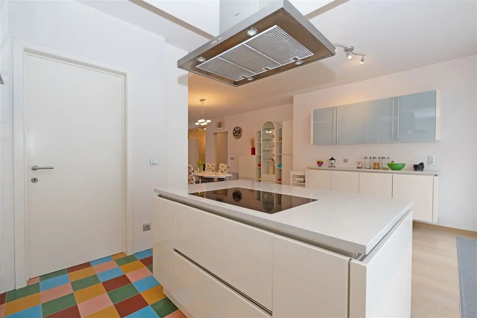 Kwalitatief appartement in hartje Hasselt foto 7