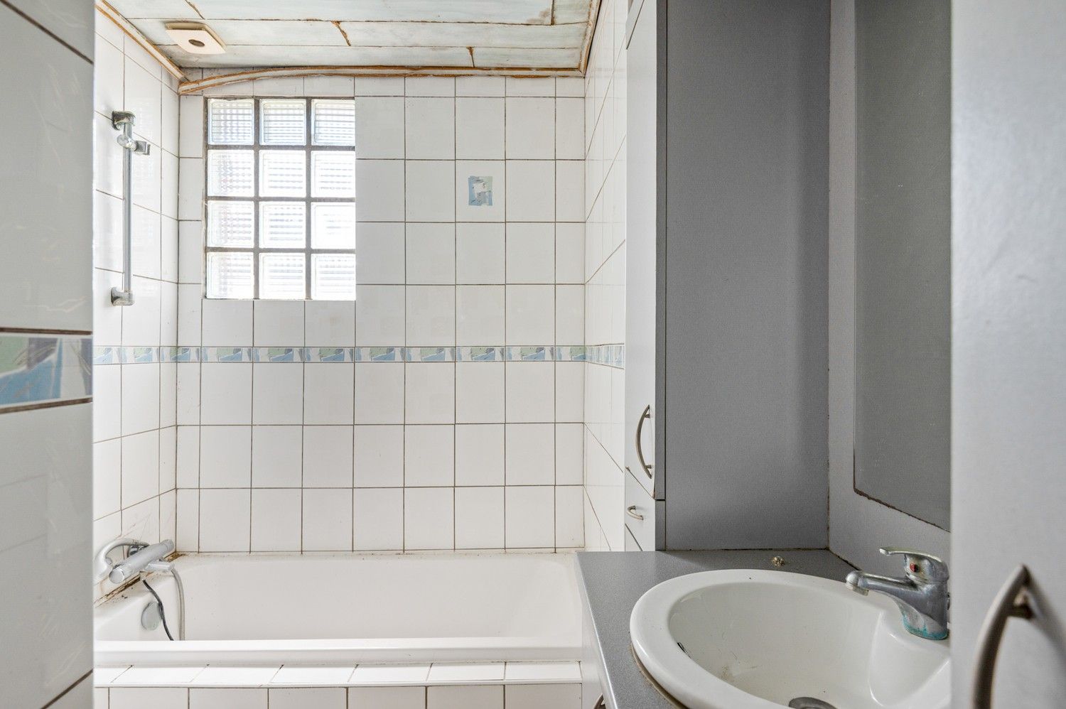 Charmante renovatiewoning + bouwgrond te Ranst! foto 10