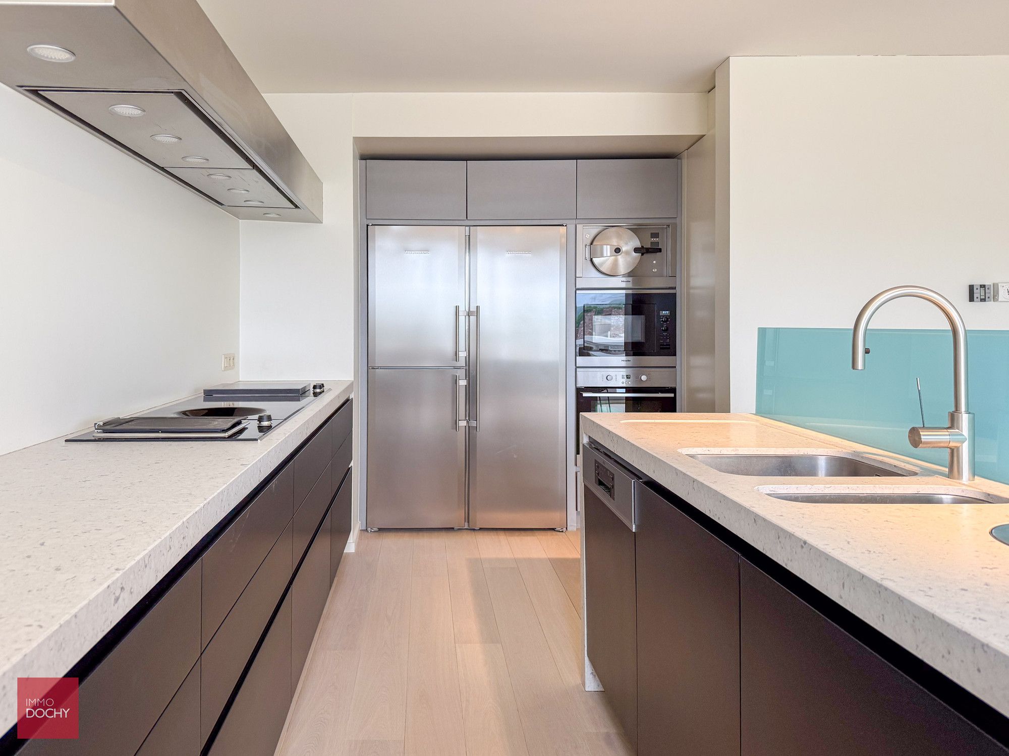 Centraal gelegen heel mooi ingericht appartement | Stormestraat foto 4