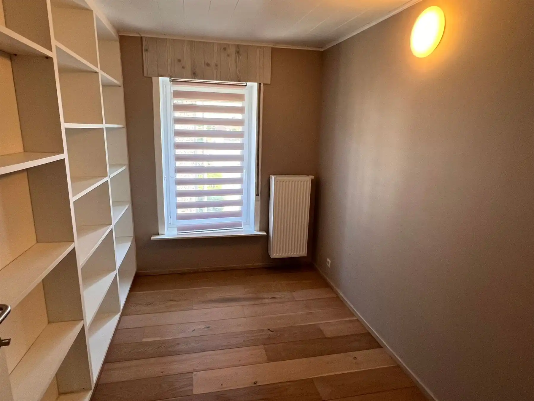 Gerenoveerde woning met 3 slaapkamers en tuin foto 8