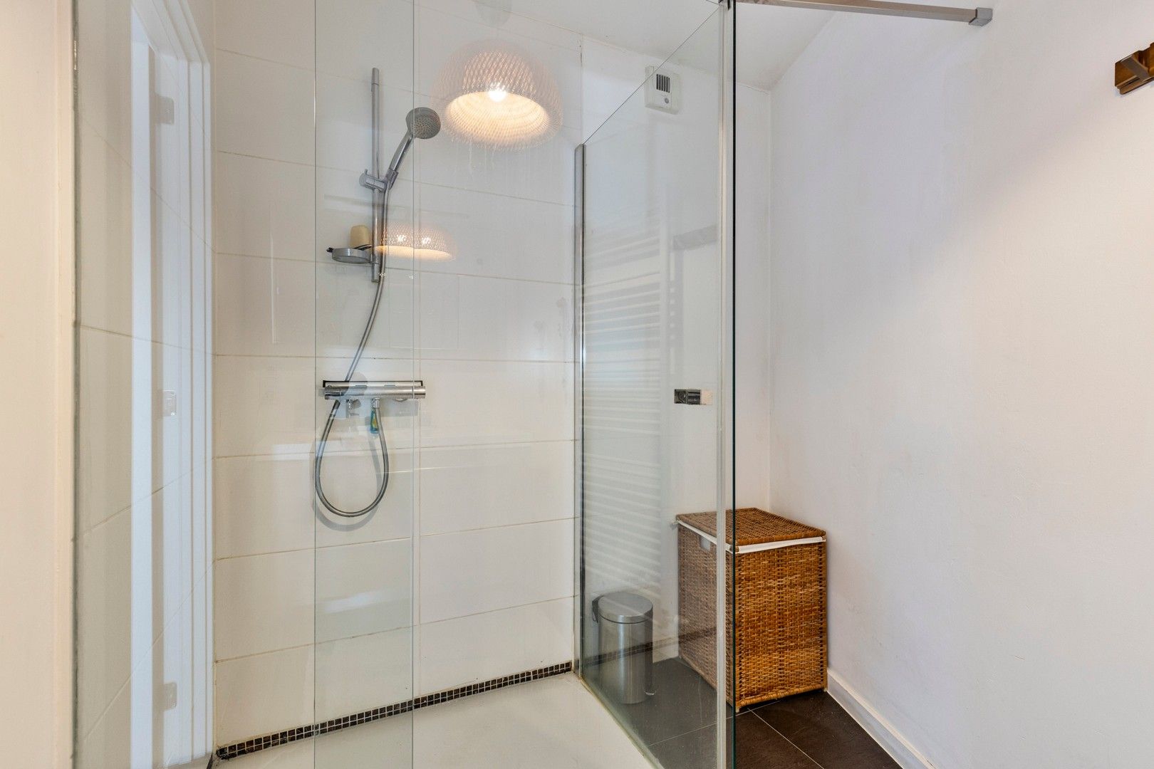 MODERNE, RUIME EN ENERGIEZUINIGE GEZINSWONING MET TUIN, GARAGE, 3 TERRASSEN EN 4 SLPKS OP TOPLOCATIE IN GENT foto 19