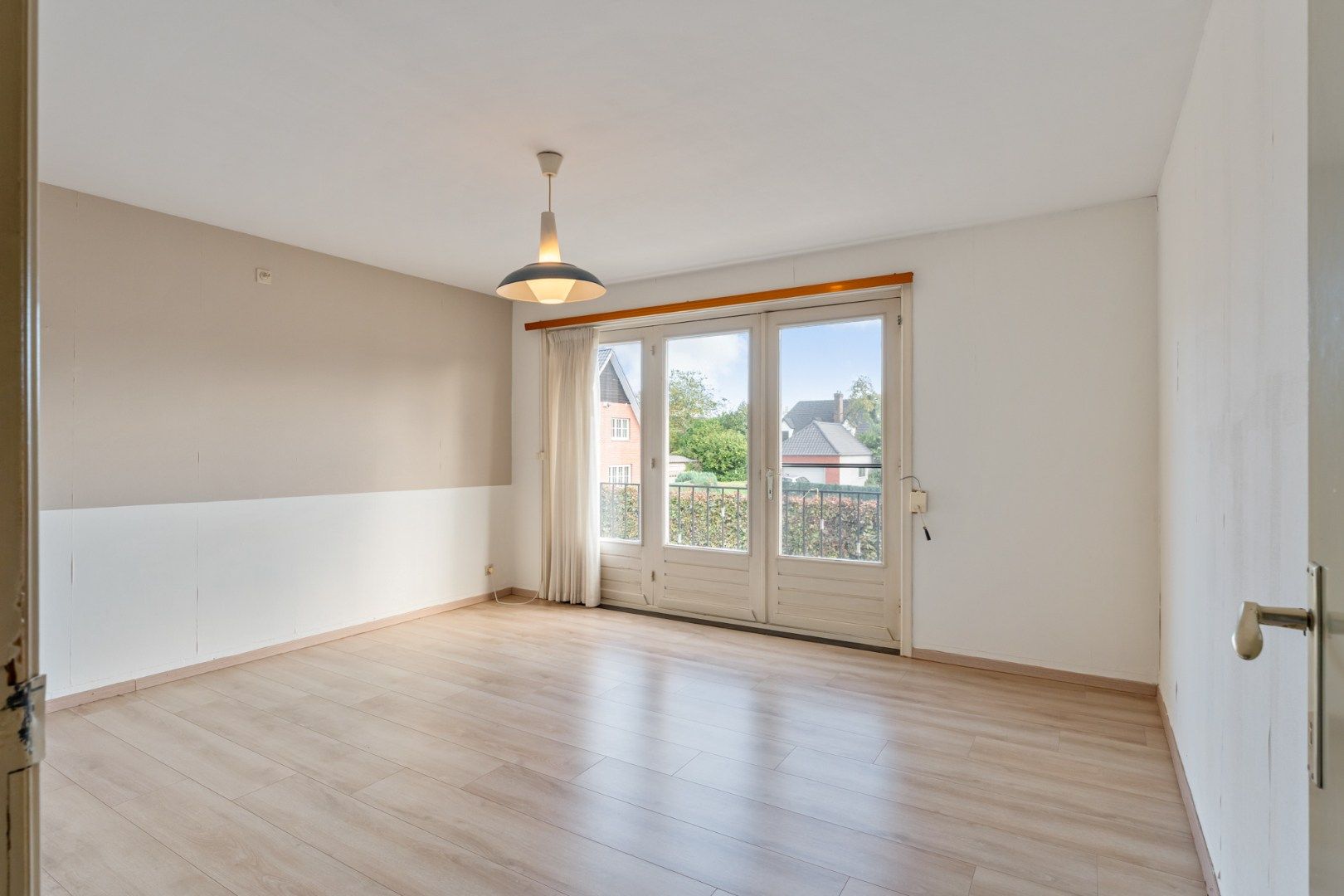 Ruime gezinswoning op een perceel van 9a60ca met 4 slaapkamers en een inpandige garage nabij het centrum van Opoeteren foto 18