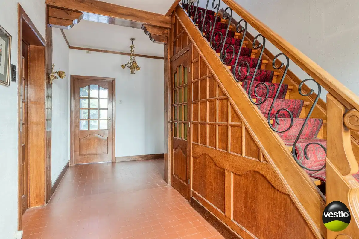 TE RENOVEREN WONING MET 3 SLAAPKAMERS EN GARAGE OP EEN RUIM PERCEEL VAN  8A 29CA IN HARTJE NIEUWERKERKEN foto 8