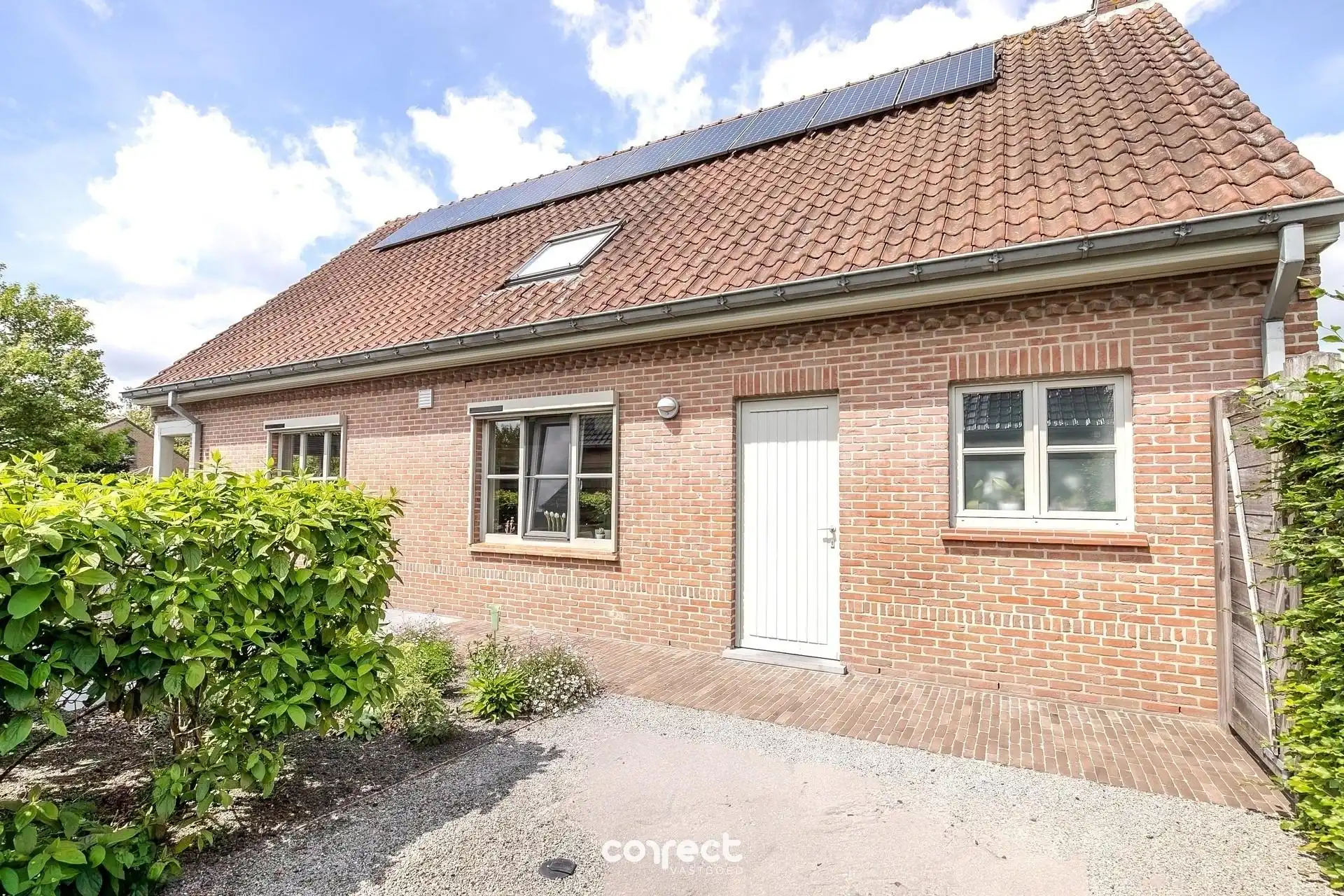 Rustig gelegen, zeer net onderhouden open bebouwing met prachtige, zongerichte tuin. foto 18