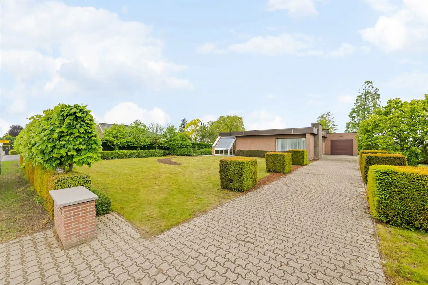 Hoofdfoto van de publicatie: Huis