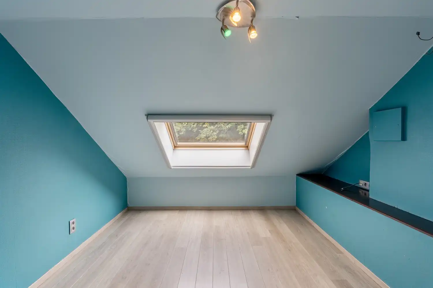 Gerenoveerde en energiezuinige woning met 4 slaapkamers en een tuin grenzend aan het Mariapark te Leuven! foto 24