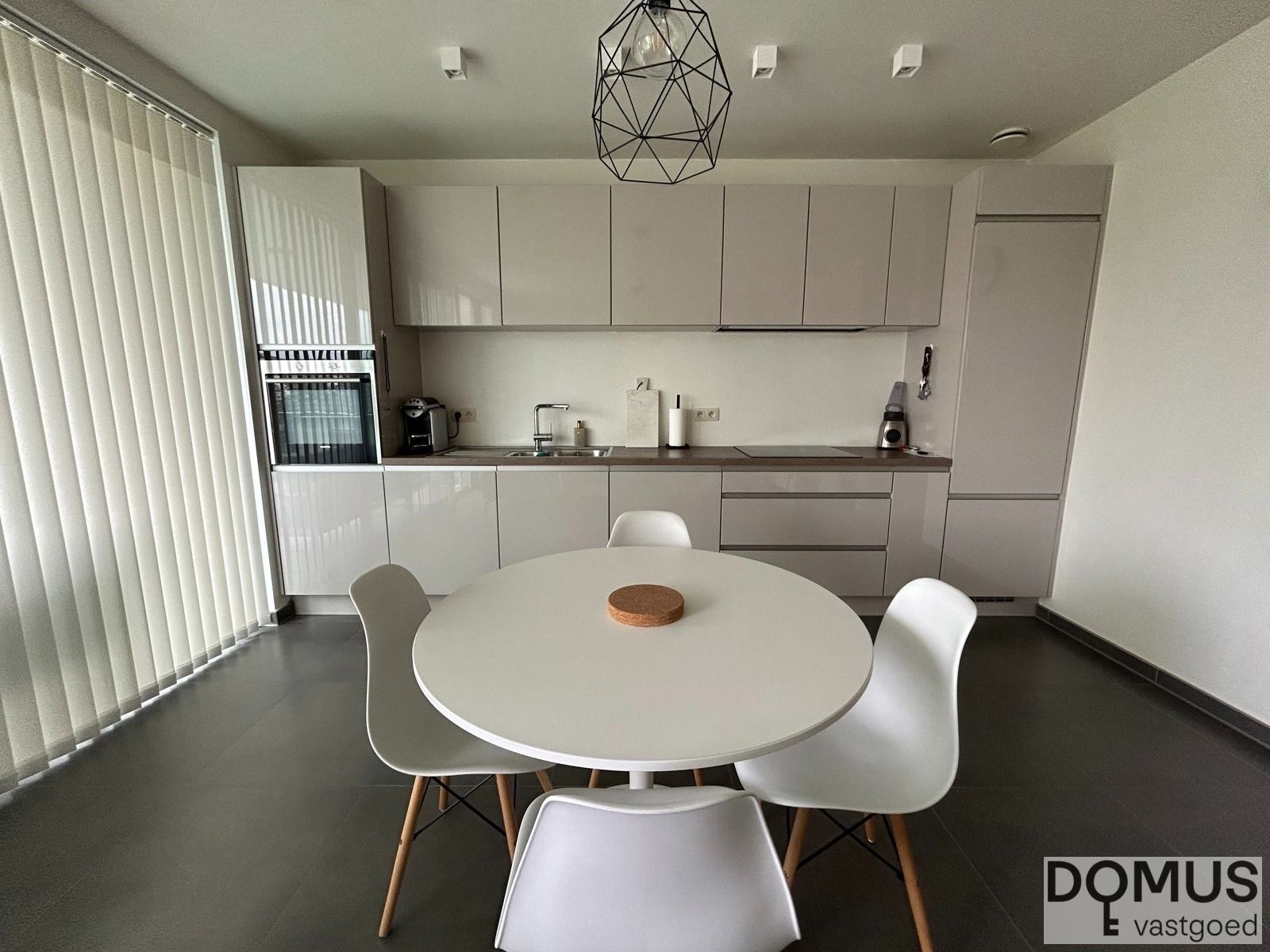 Charmant 1-slaapkamerappartement met terras en garage foto 5