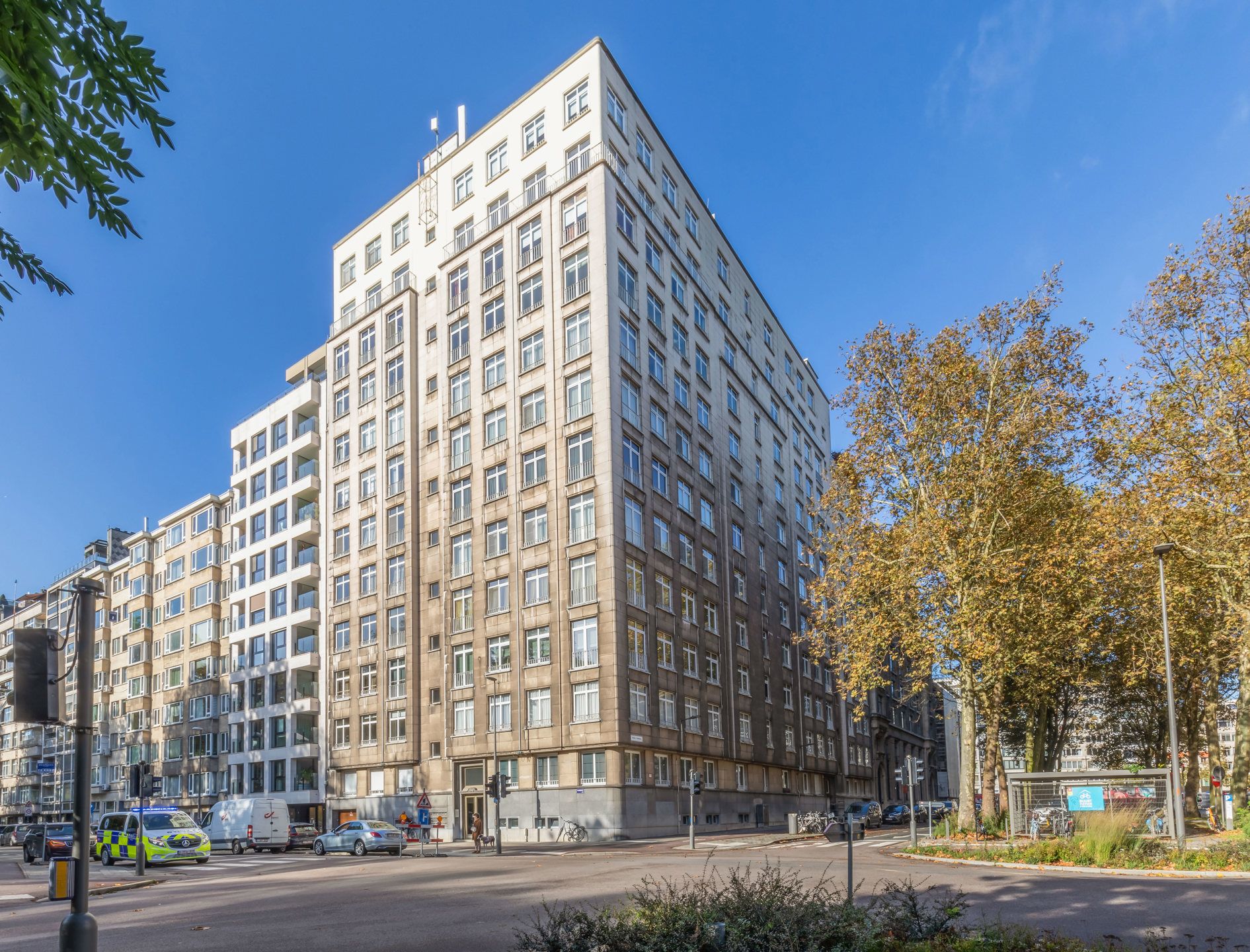 Riant licht appartement vlakbij Stadspark en centrum foto 2