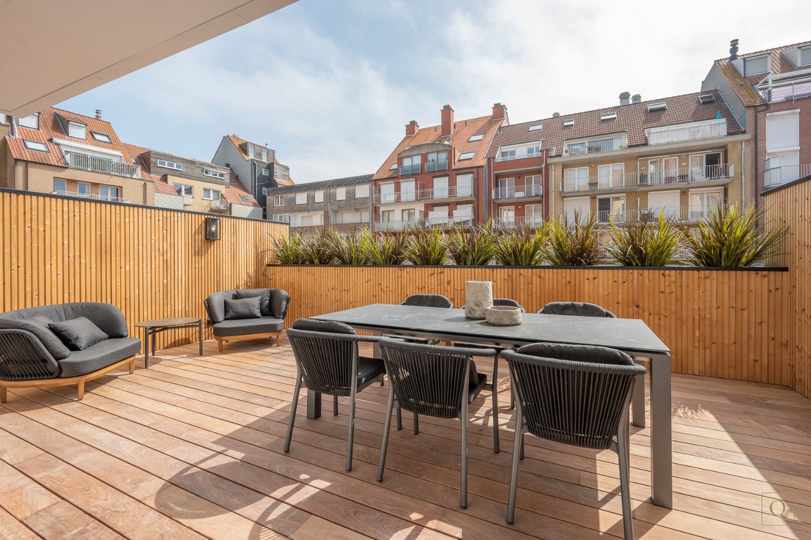 Luxueus afgewerkt appartement gelegen vlakbij het strand. Aankoop gelijkvloerse parking mogelijk. foto 4