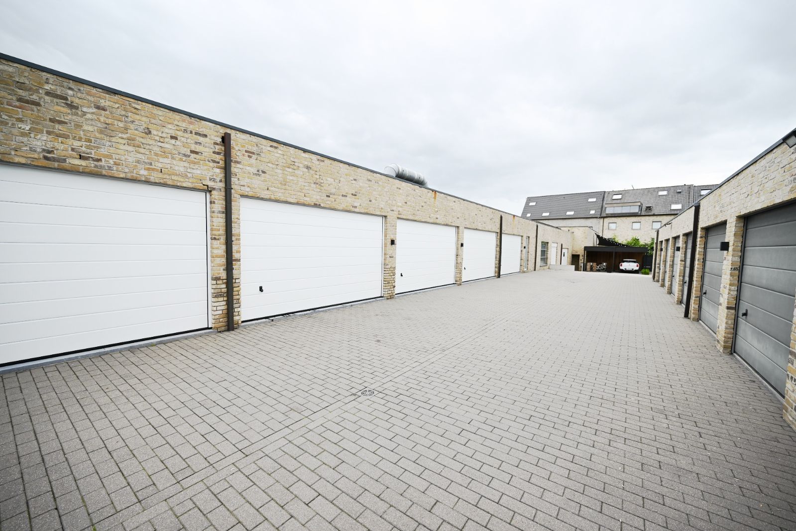 Garage te koop Hugo Verrieststraat 4/3 - 8870 Izegem