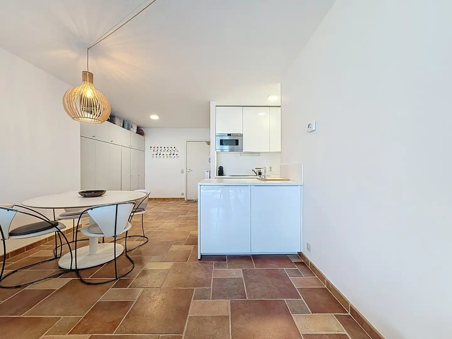 Instapklare studio met frontaal zeezicht te Nieuwpoort foto 6