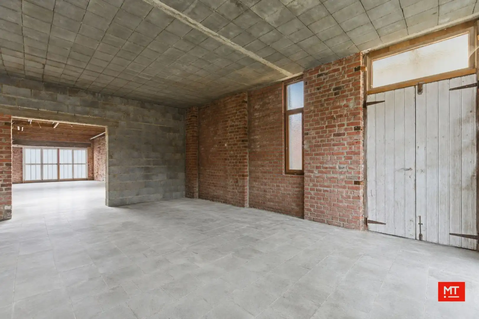 Bijzonder ruime woning met atelier in het centrum Zonnebeke foto 3