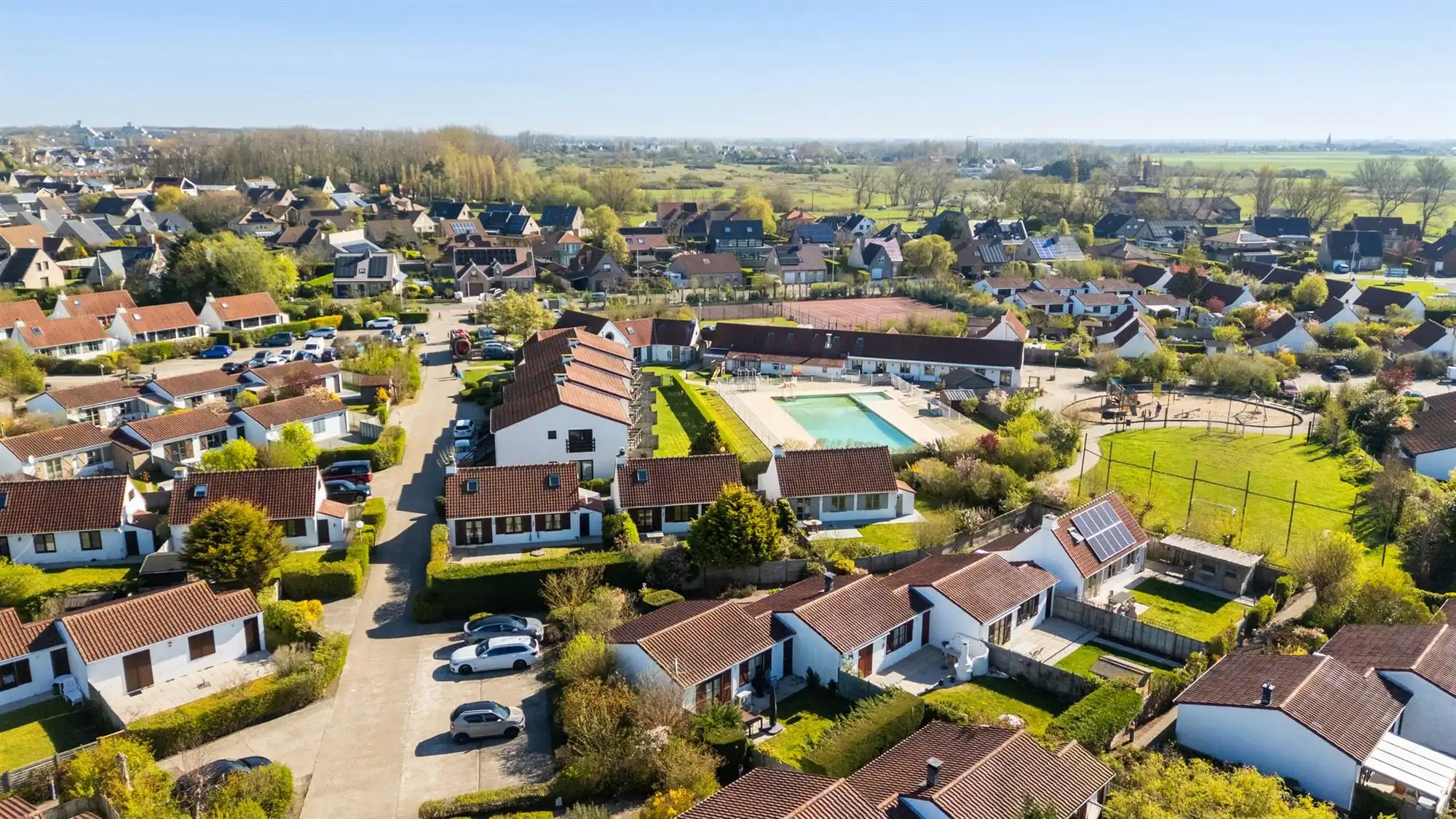 Leuke vakantiewoning met parking in park! foto 21