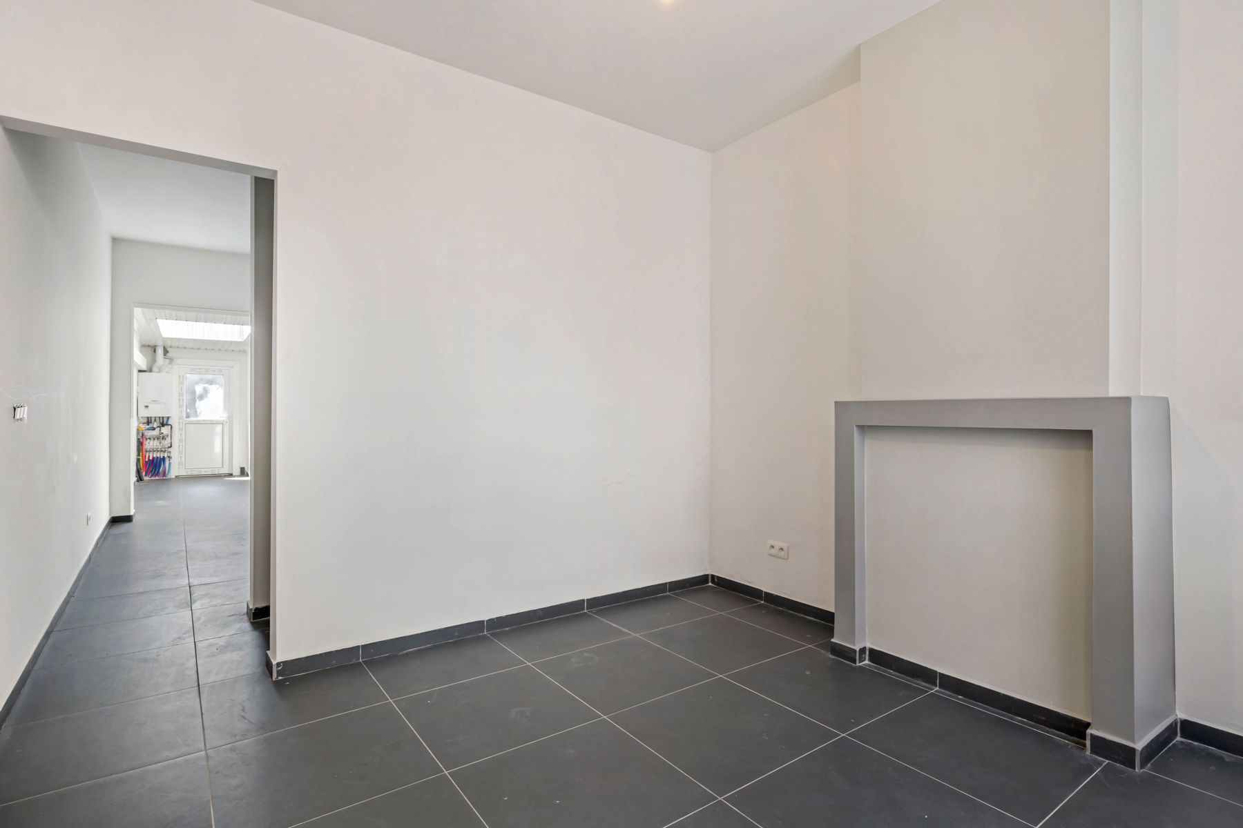 Vernieuwde woning met 4 slaapkamers en zonnig terras! foto 4