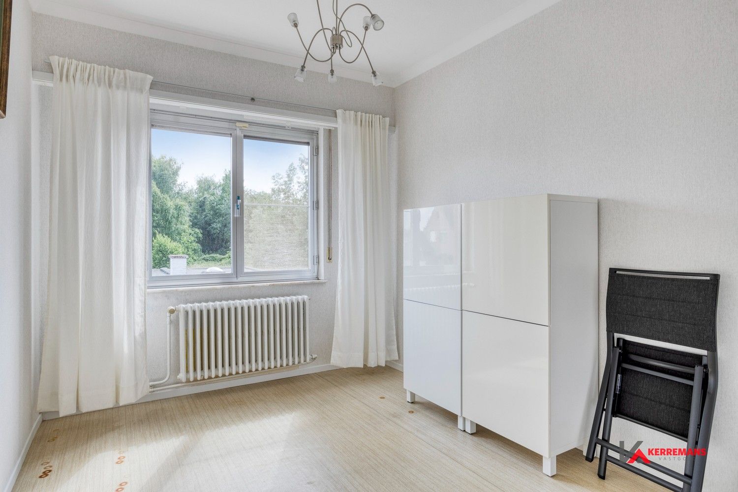 Woning met 3 slaapkamers, tuin en garage. foto 17