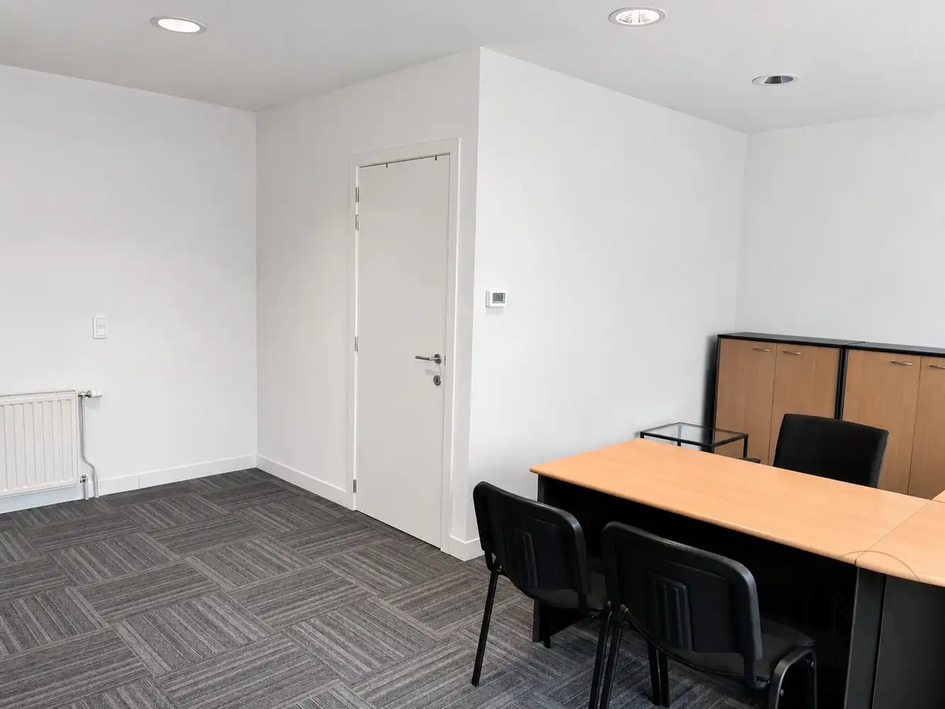 Commerciële handelsruimte te huur op toplocatie in Genk foto 5