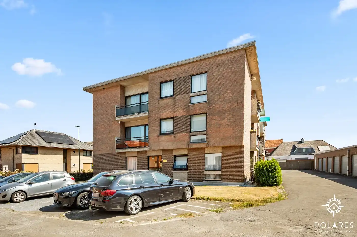 Ruim gelijkvloers appartement met 2 slaapkamers, garage en kelder foto 12