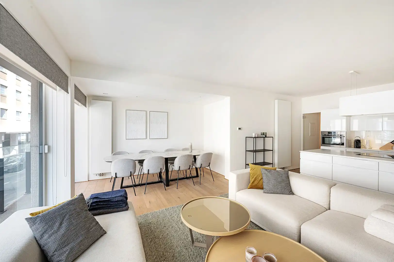 Hedendaags appartement genietend van zijdelings zeezicht, vlakbij de zee. foto 4