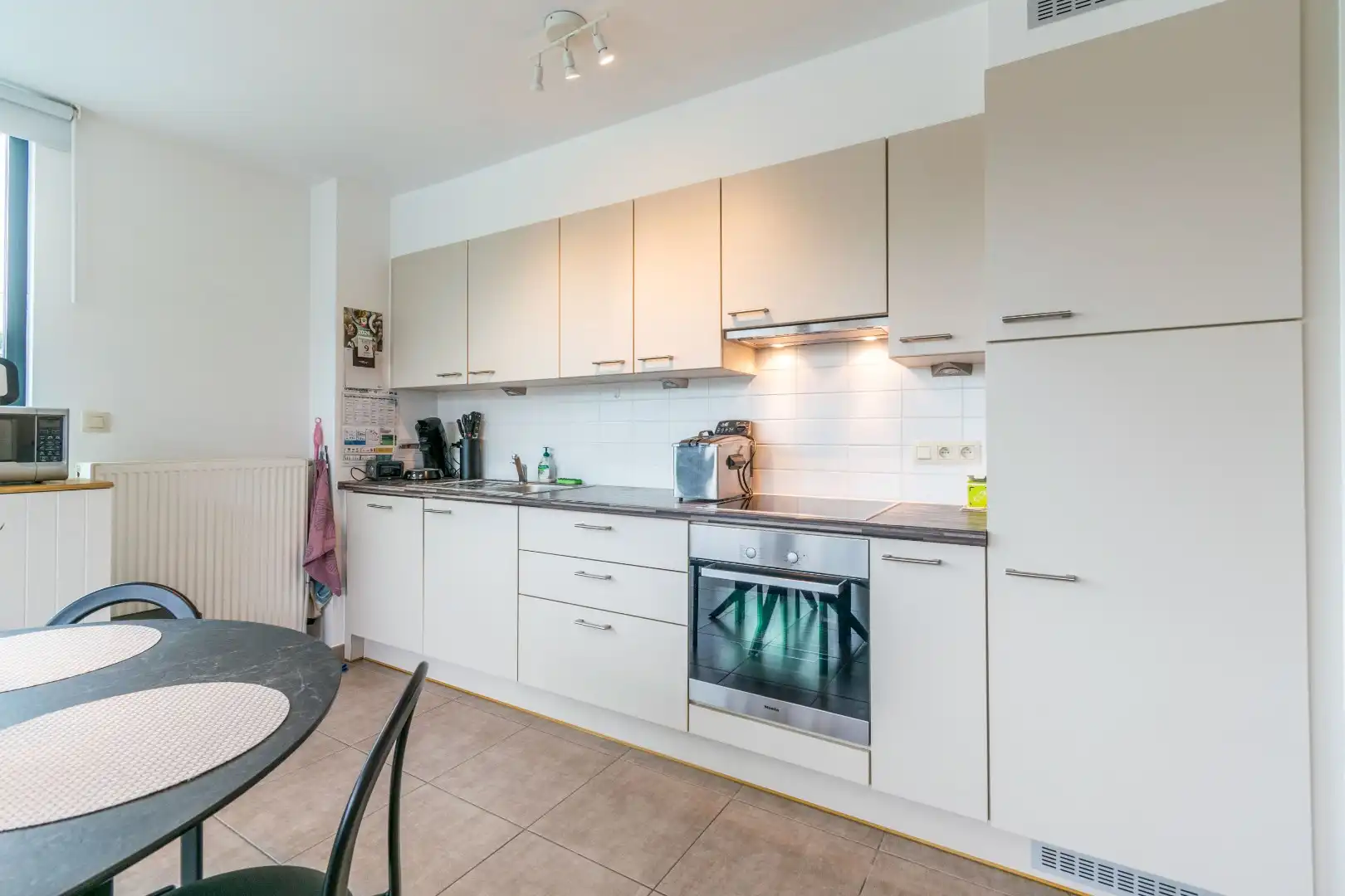 Een aangenaam, recent appartement te Halle! foto 10