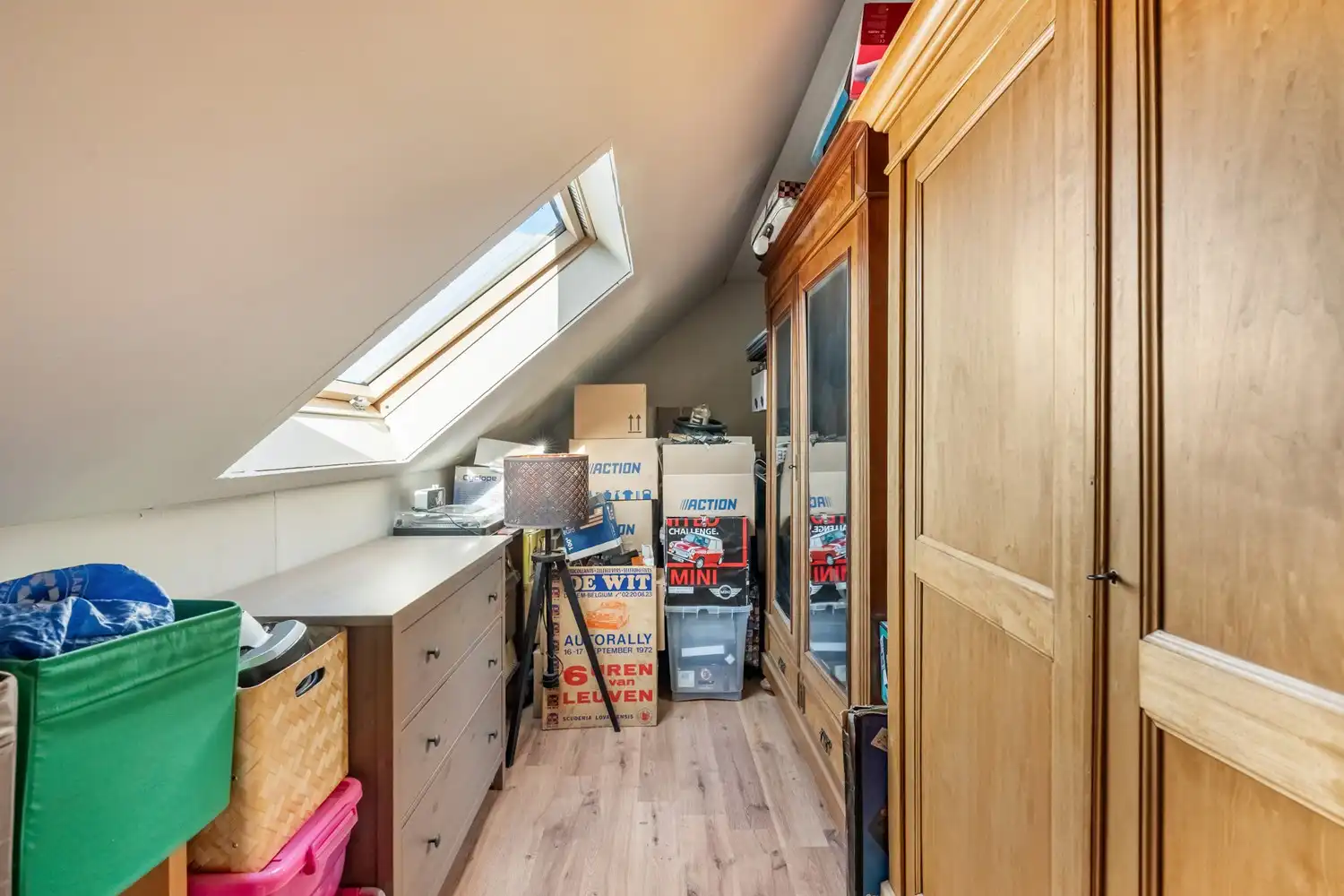Goed gelegen, halfopen en energiezuinige woning met 3 slaapkamers, een bureau en een oprit met een garage te Kessel-Lo! foto 22