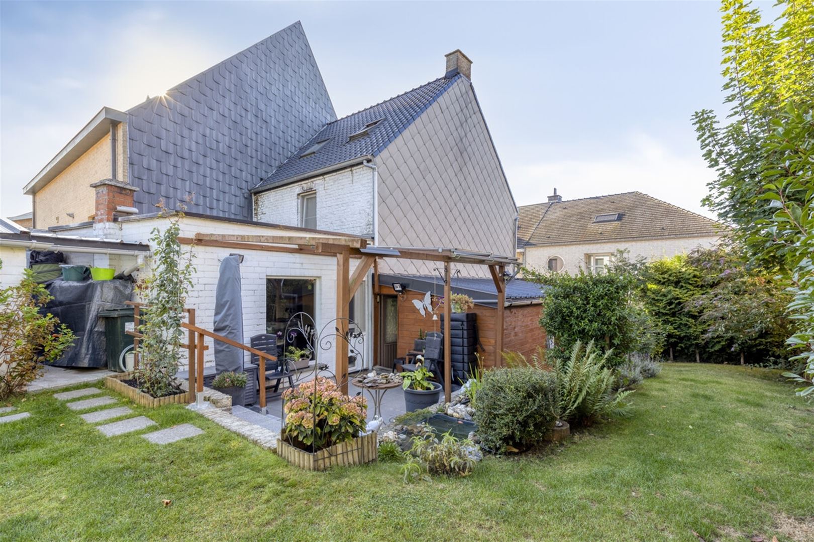 Rustig gelegen woning met garage foto 27