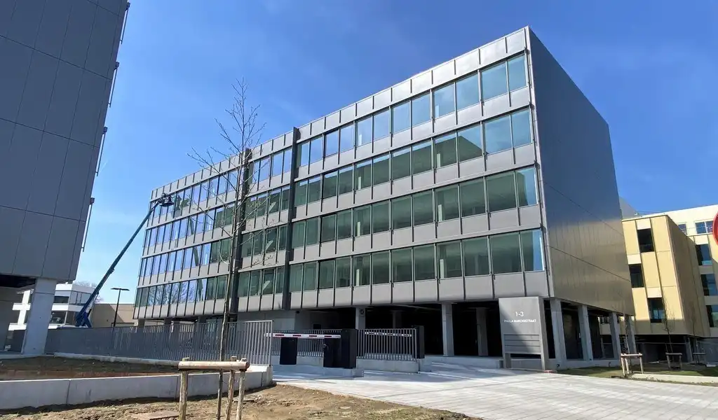 Nieuwbouw kantoren te huur aan The Loop in Gent foto 2