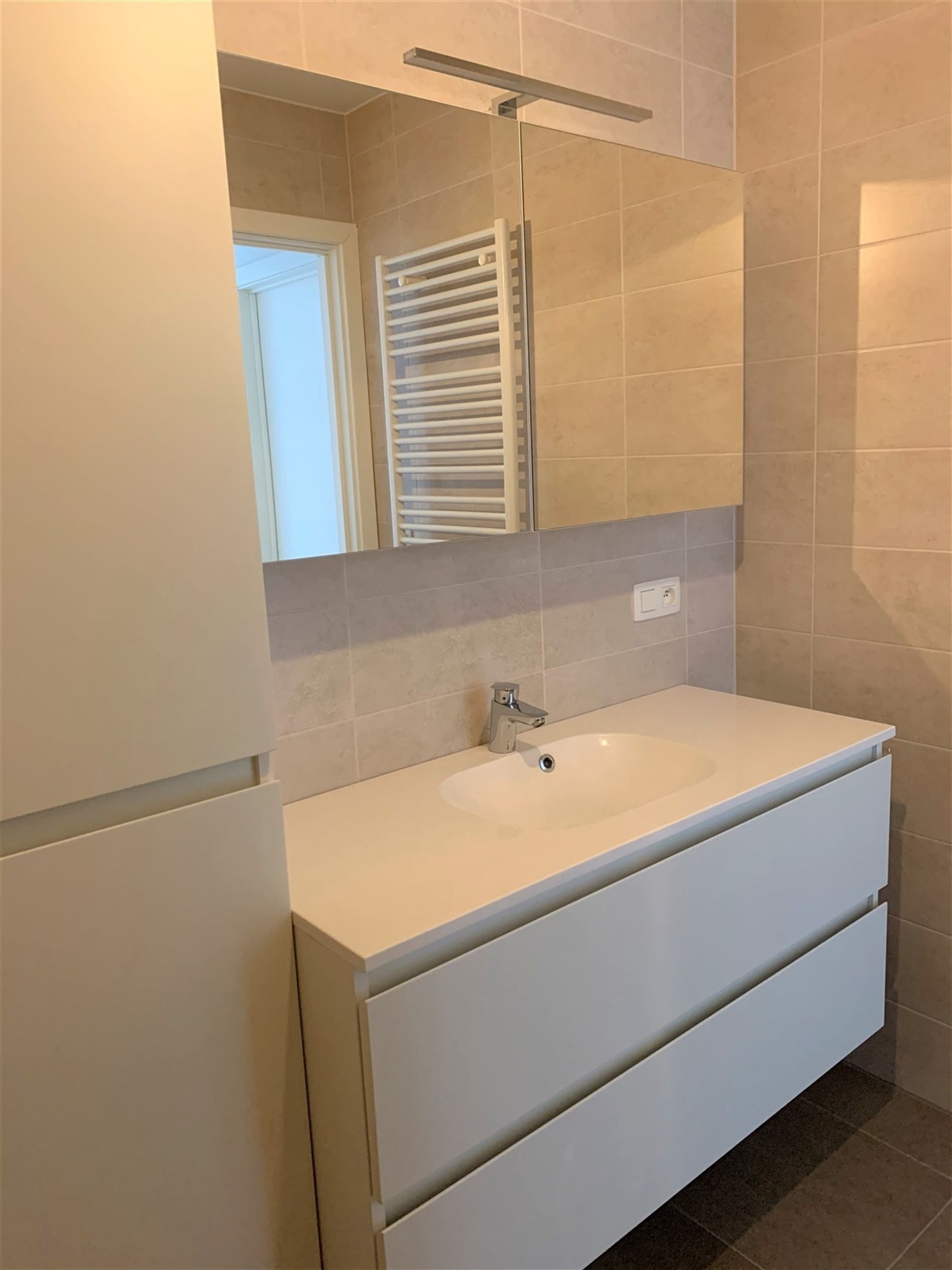 ongemeubeld gelijkvloers appartement foto 7