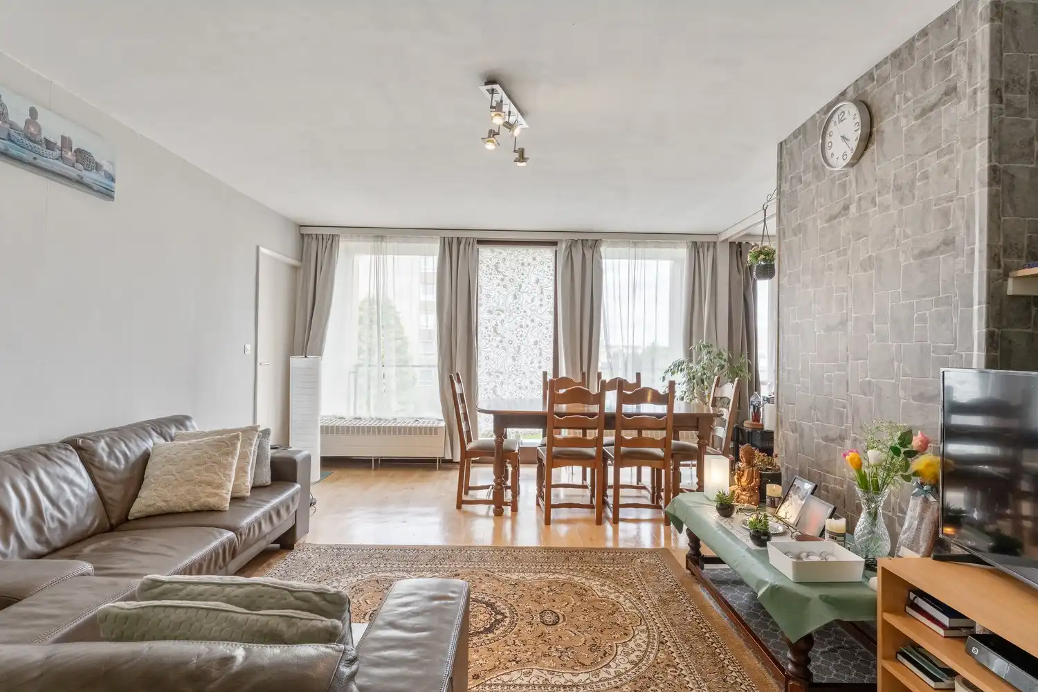Gunstig gelegen appartement met 2 slaapkamers, ondergrondse autostaanplaats en kelderberging. foto 5