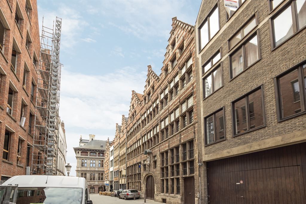  Uniek, karaktervol 14e eeuws gebouw in hartje centrum foto 29