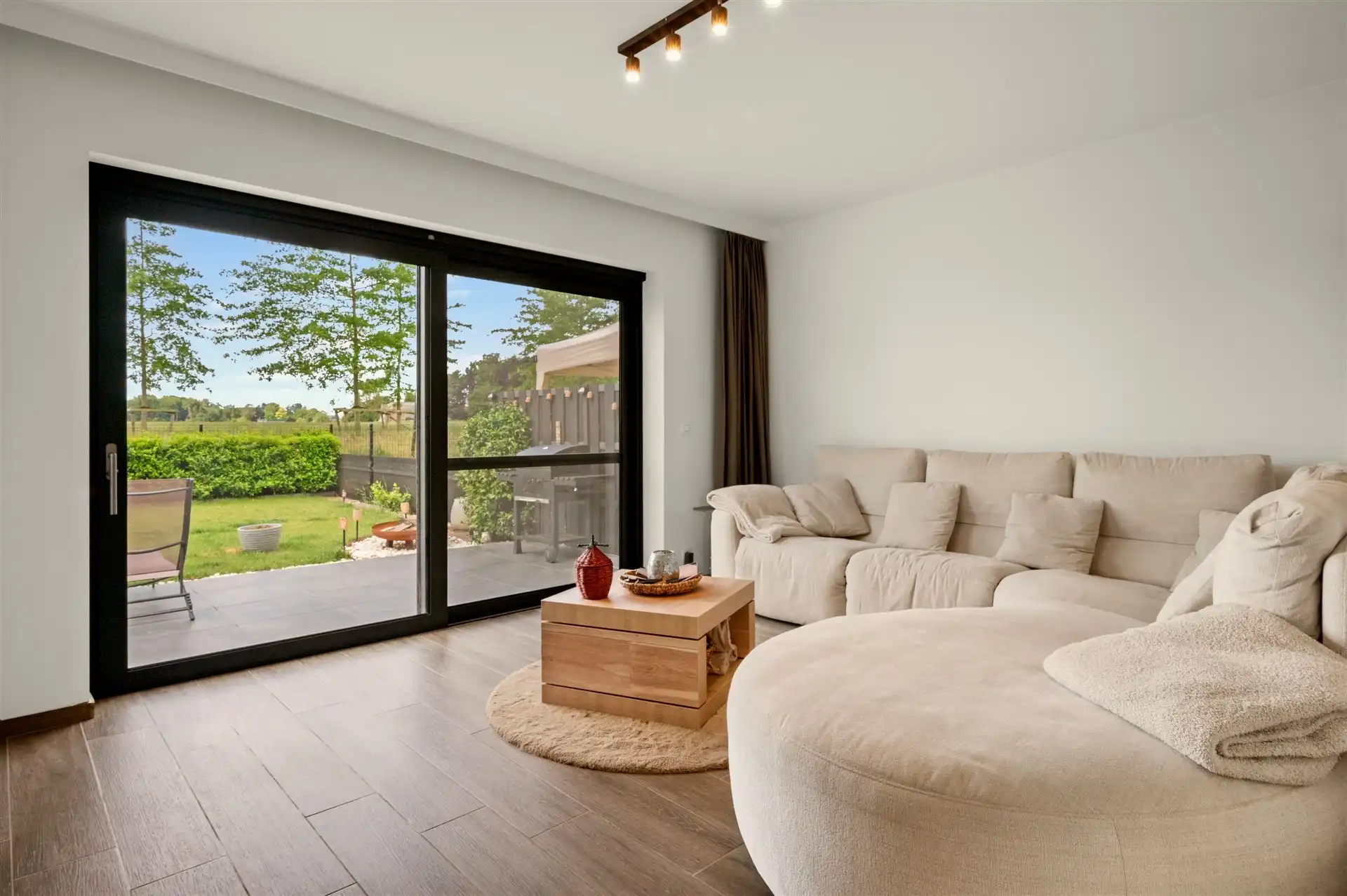 Knappe energiezuinige woning met 4 slpks en mooi vergezicht foto 12