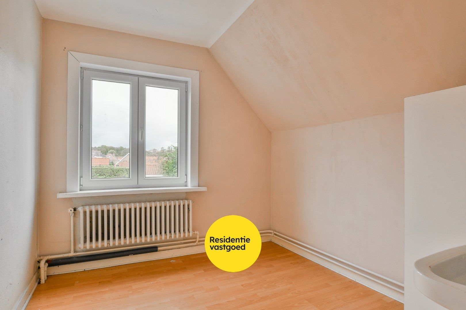 Ruime gezinswoning met potentieel te St-Michiels foto 16