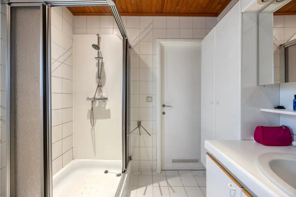 Woning op toplocatie te koop in hartje Harelbeke foto 8
