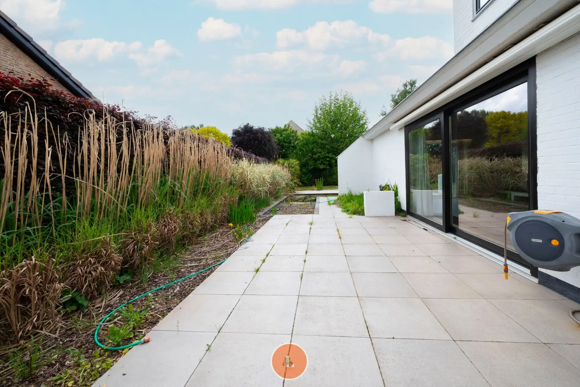 Villa met praktijkruimte en vijver op 1349m² foto 28